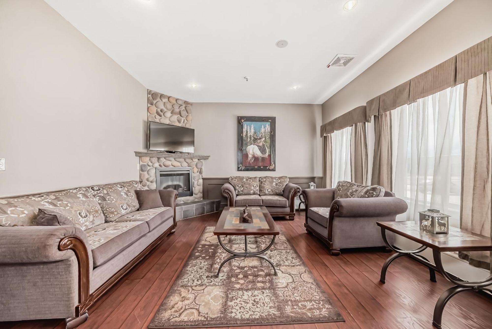 Grande Cache Inn & Suites Εξωτερικό φωτογραφία