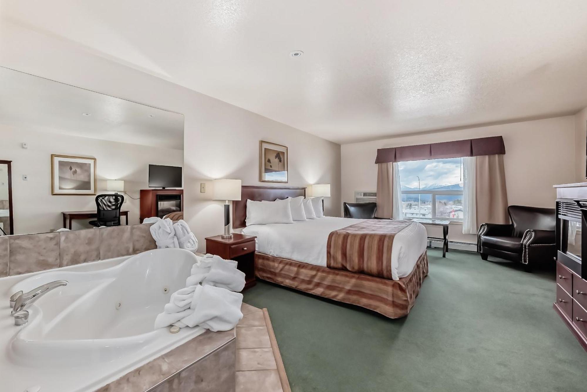 Grande Cache Inn & Suites Εξωτερικό φωτογραφία