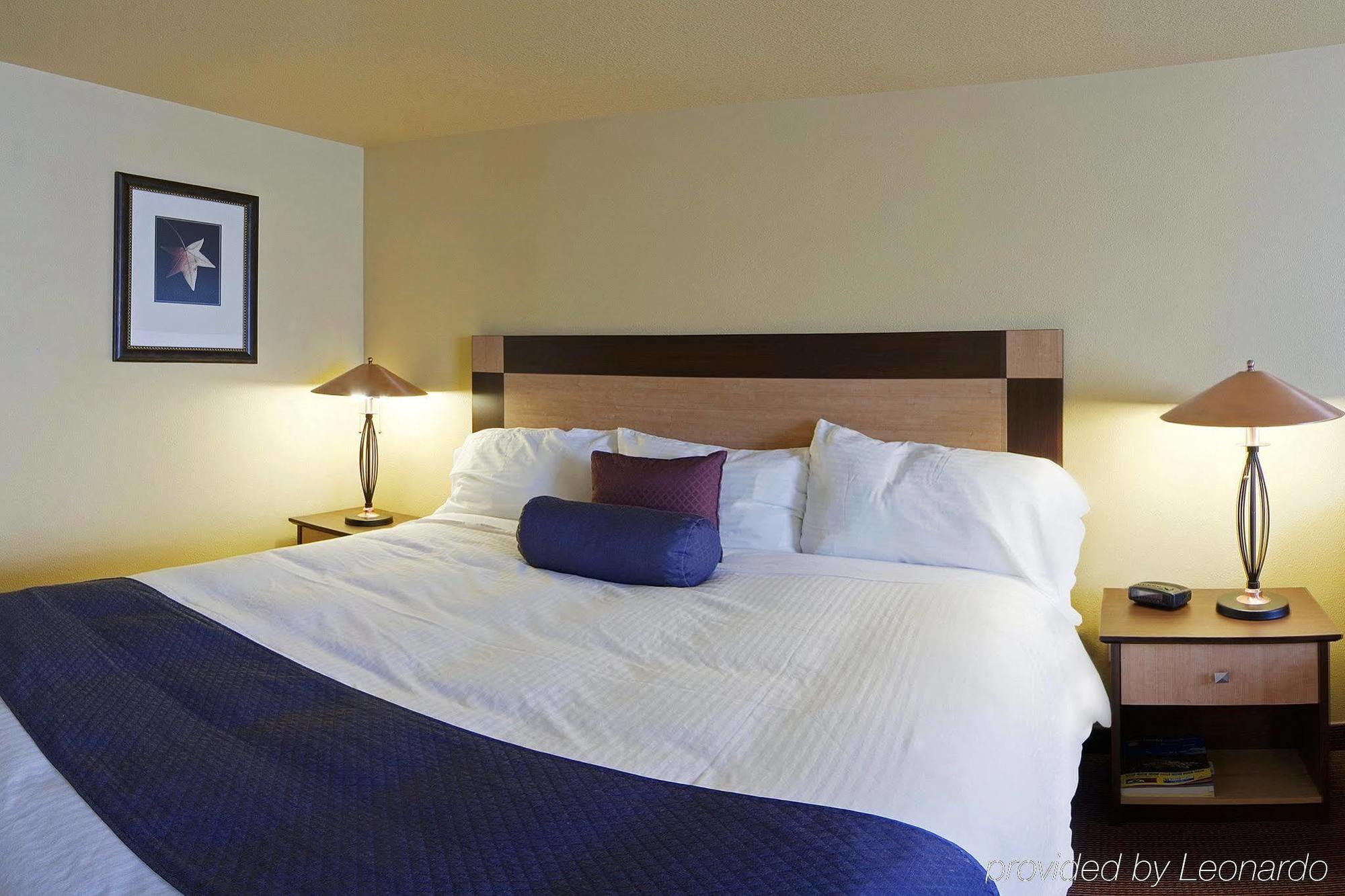 Grande Cache Inn & Suites Δωμάτιο φωτογραφία