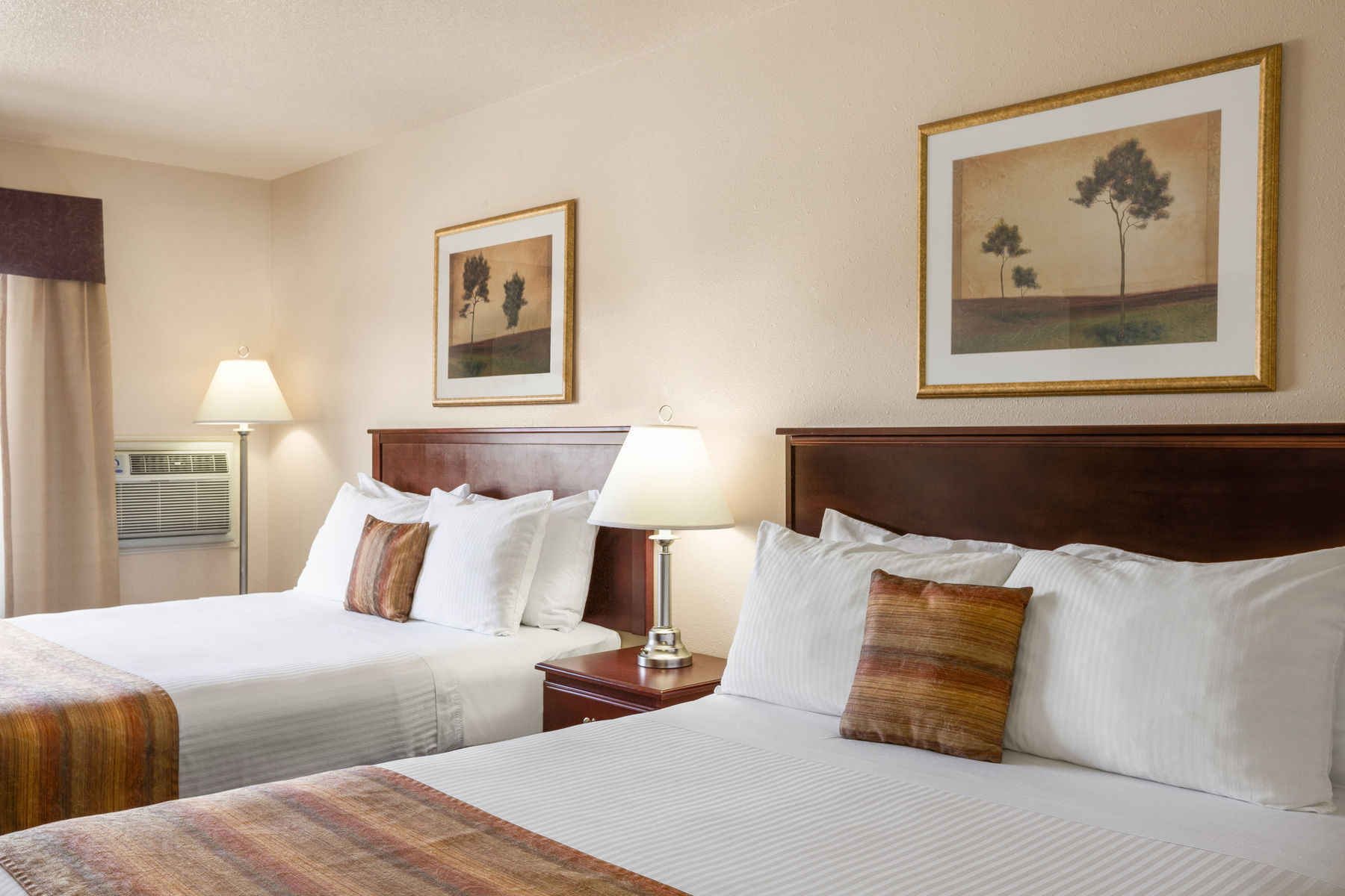 Grande Cache Inn & Suites Εξωτερικό φωτογραφία